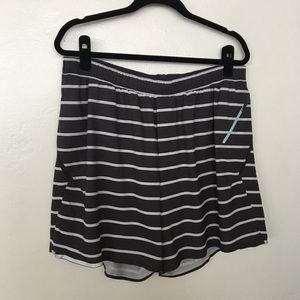 Men’s XL Striped Surge Yoga Swim Shorts EUC